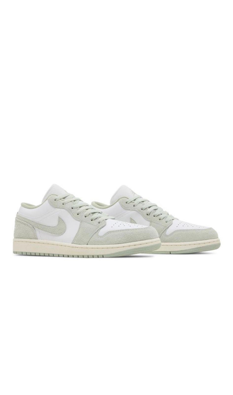 Air Jordan 1 Low SE 'Seafoam'